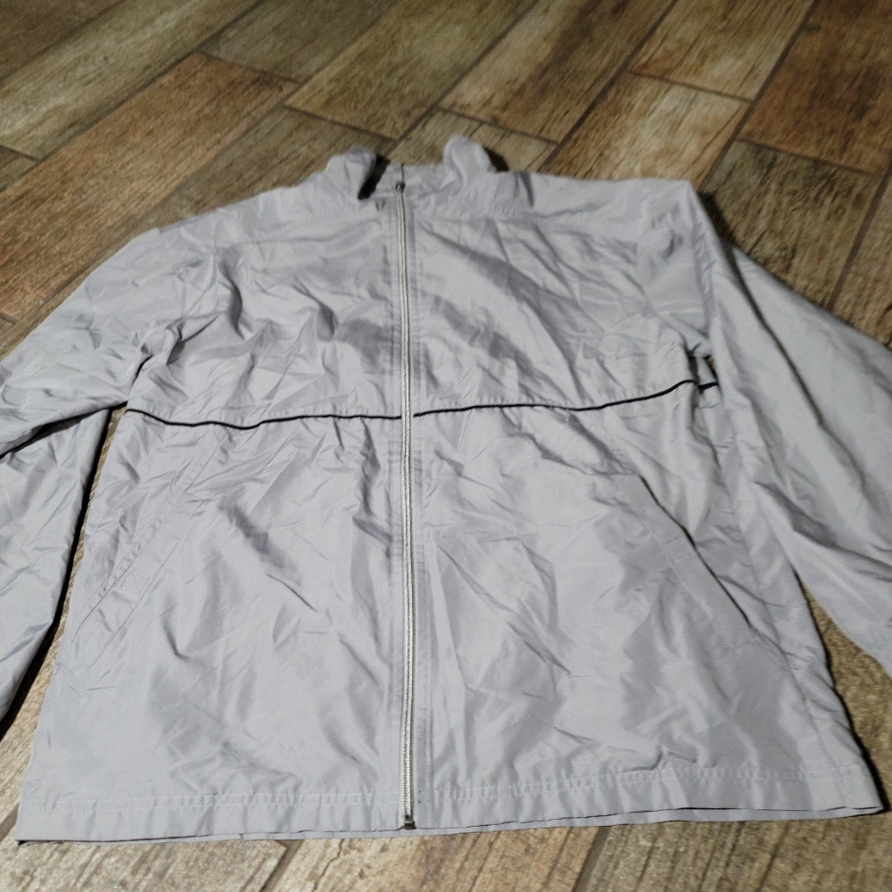 Windbreaker - Picture 4 of 4
